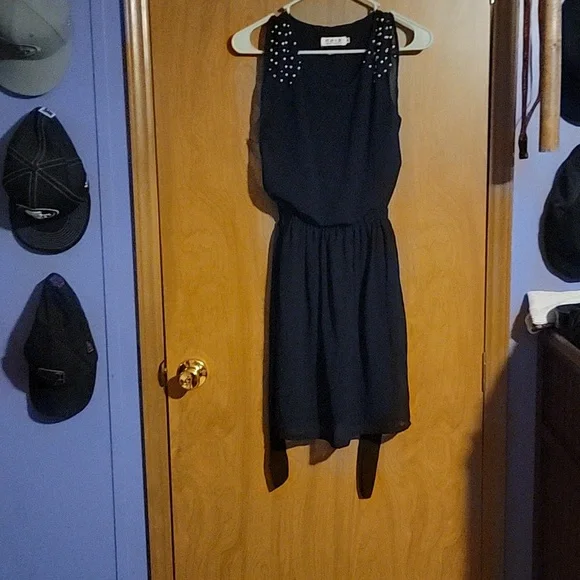 Blue mini dress with pearl beading - Picture 1 of 3